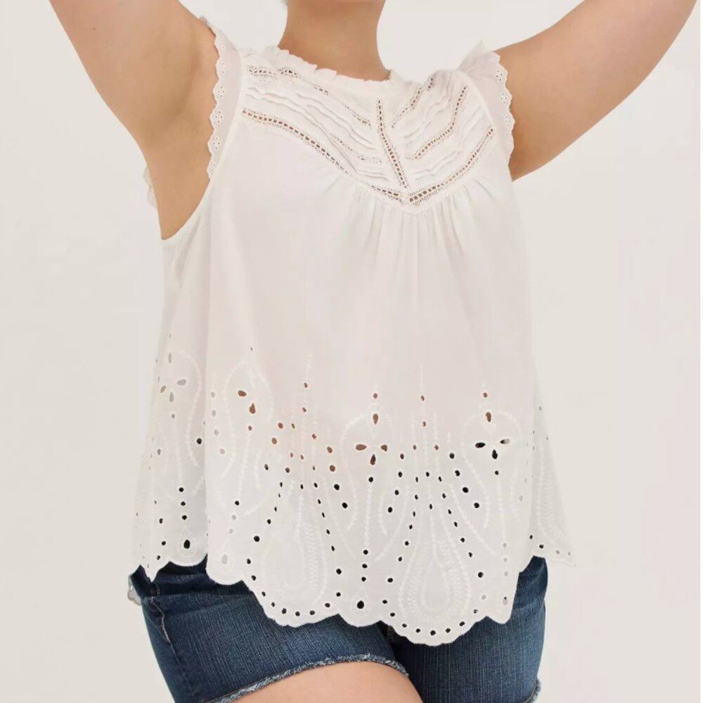 NWT Torrid Eyelet Pintuck Detail Top